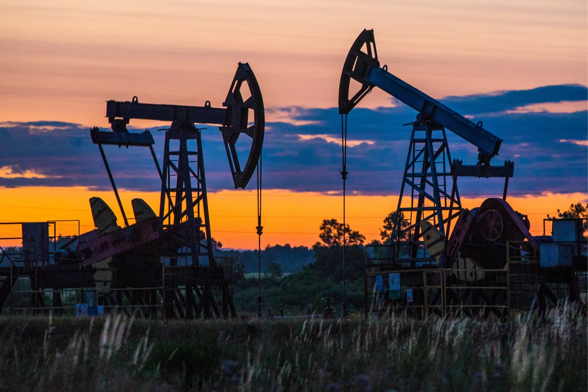 Цена нефти Brent поднялась выше $74 впервые с апреля 2019 года