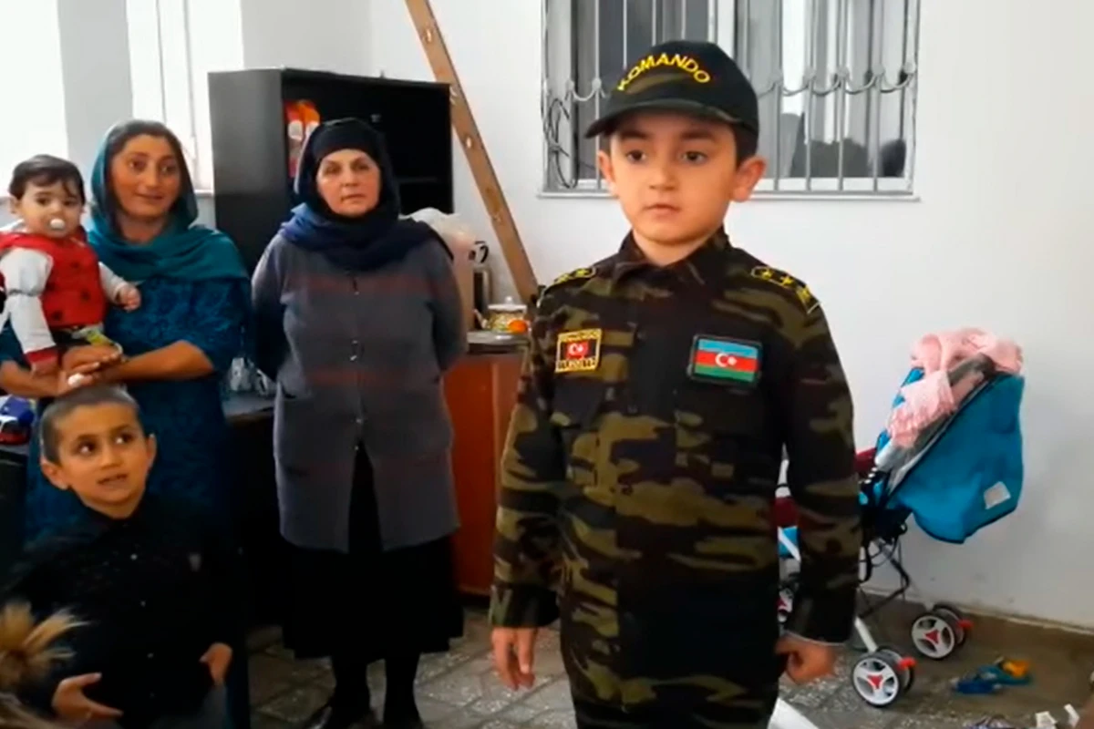 Şəhidin övladları atasının ad gününü sığınacaqda qeyd etdi - VİDEO