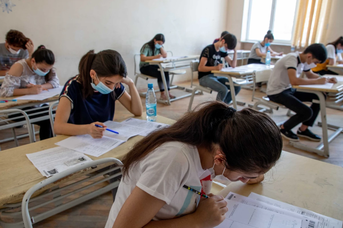 Bu gün 23 minədək 9-cu sinif şagirdi imtahan verəcək