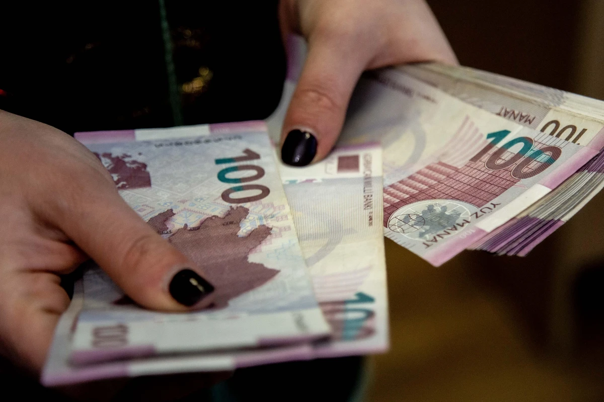 Məktəb direktorunun katibənin maaşını mənimsəməsi ilə bağlı cinayət işi açılıb Məktəb direktorunun katibənin maaşını mənimsəməsi ilə bağlı cinayət işi açılıb