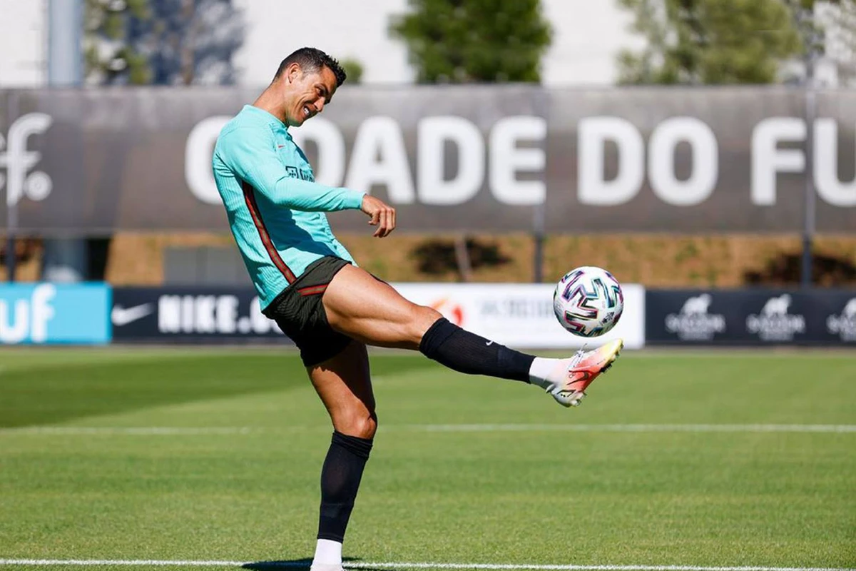 Kriştiano Ronaldodan yeni REKORD
