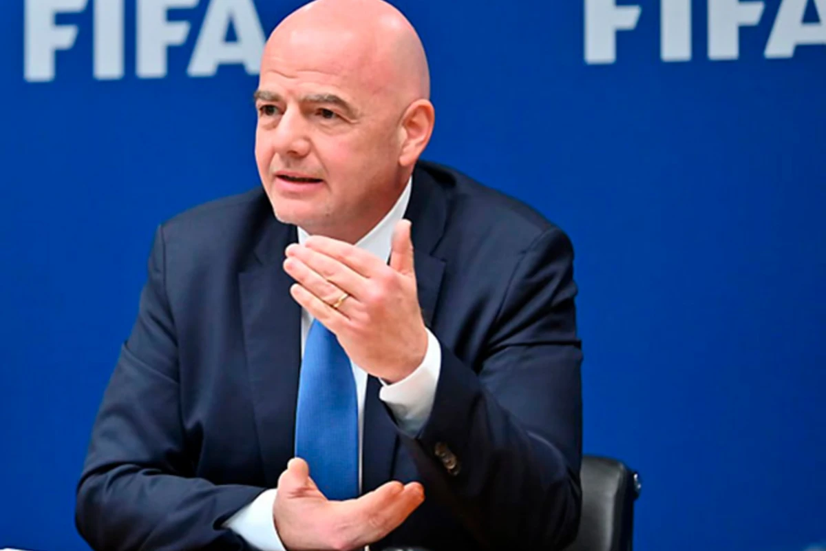FIFA prezidenti Bakıya gəlir