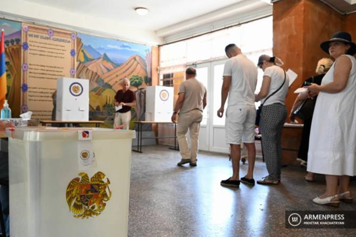 В Армении пересчитают голоса на выборах из-за жалоб