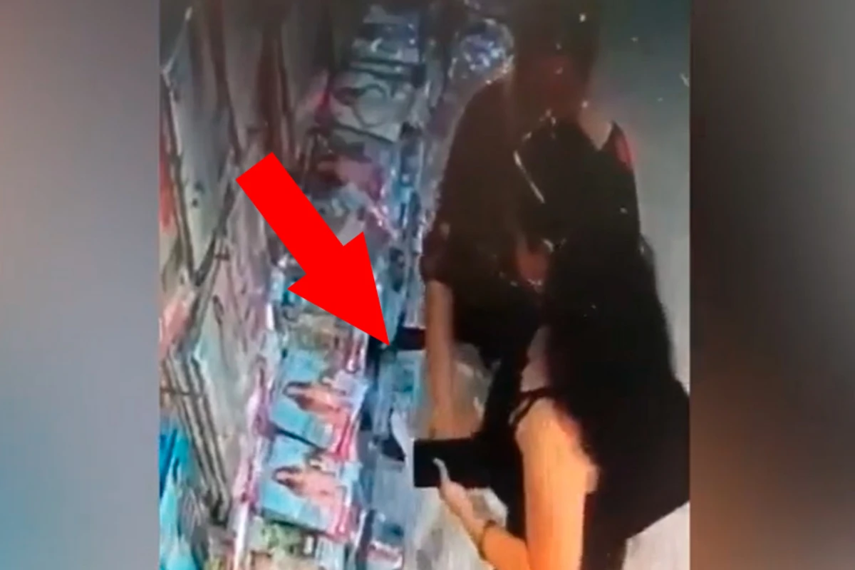 В торговом центре Баку женщины украли нижнее белье - ВИДЕО