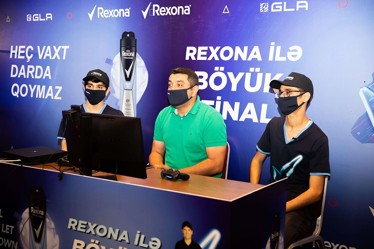 Rexona Azərbaycanlı azarkeşlərə Fernando Morienteslə birlikdə FIFA21 oynamaq şansı yaratmışdır - FOTO
