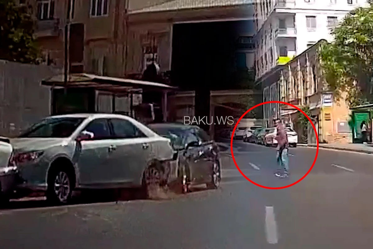 В Баку пешеход-нарушитель спровоцировал ДТП - ВИДЕО