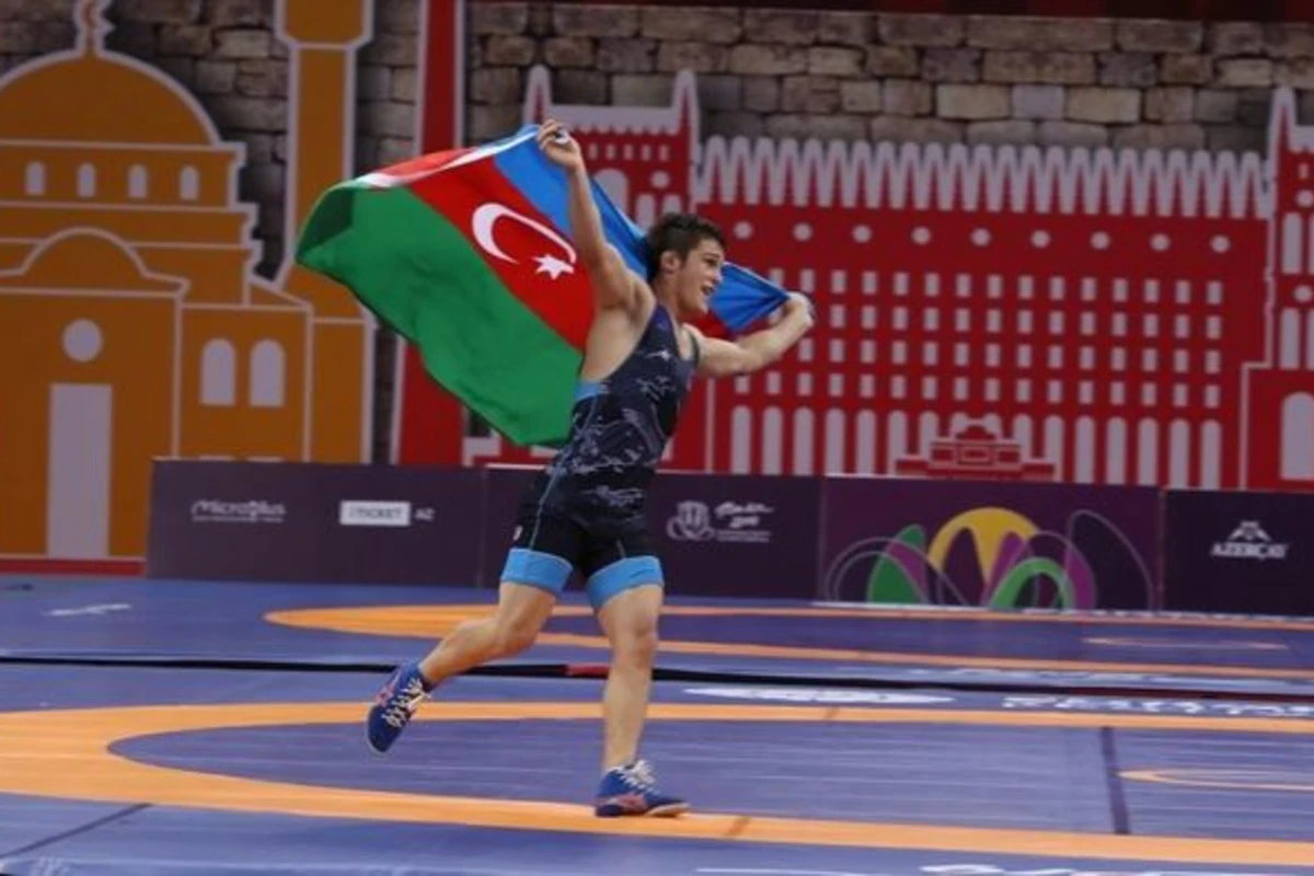 Güləşçimiz ermənini məğlub edərək Avropa çempionu oldu