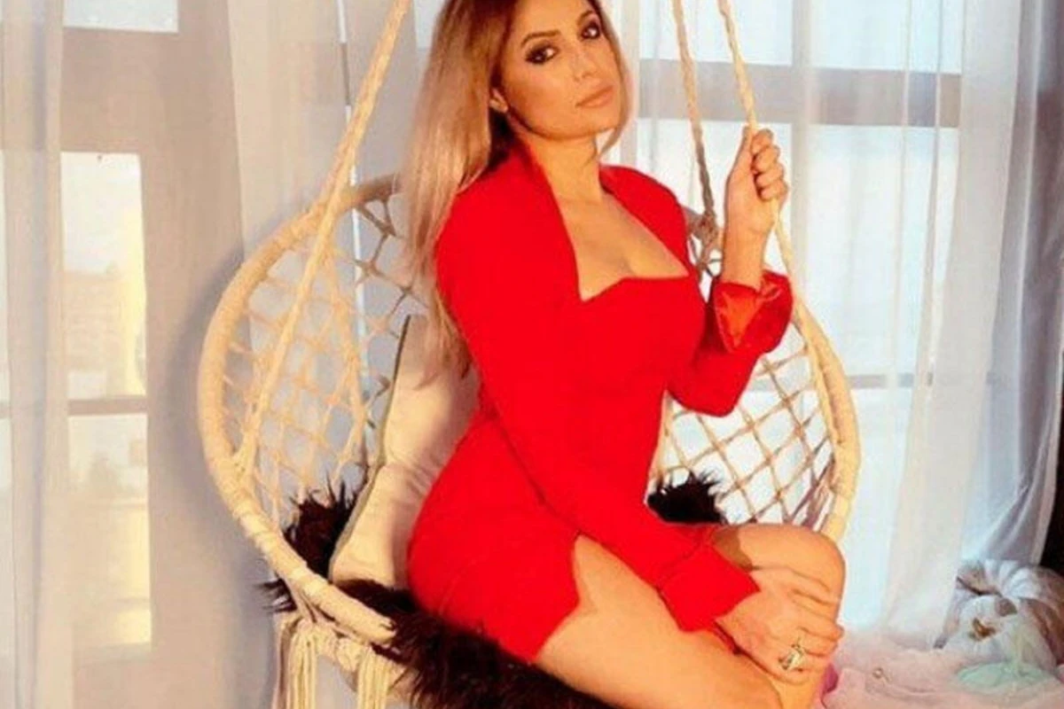 Nigar Camal qəza törətdi - Hadisə yerindən qaçdı Nigar Camal qəza törətdi - Hadisə yerindən qaçdı