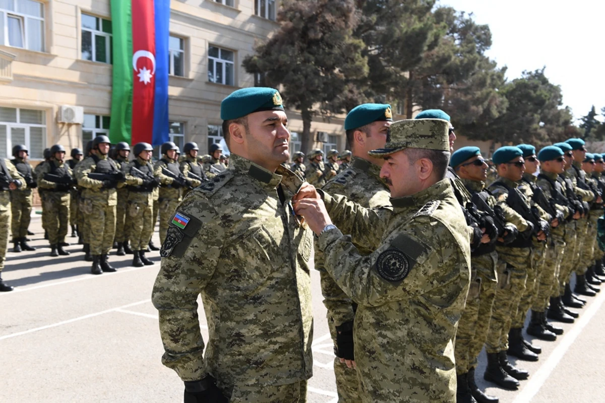 Azərbaycan sərhədçilərinə orden və medallar təqdim edilib - FOTO