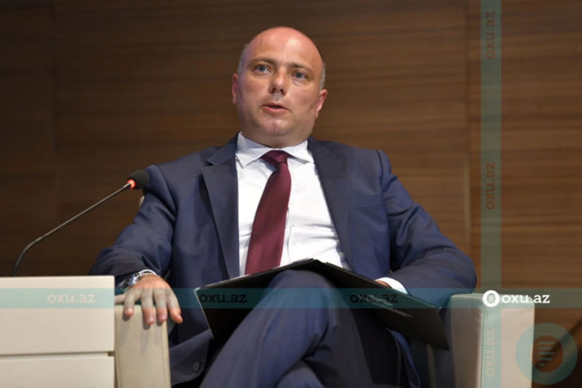 Azərbaycanın mədəniyyət naziri “Dinamo” - “Neftçi” oyununu izləyir - FOTO