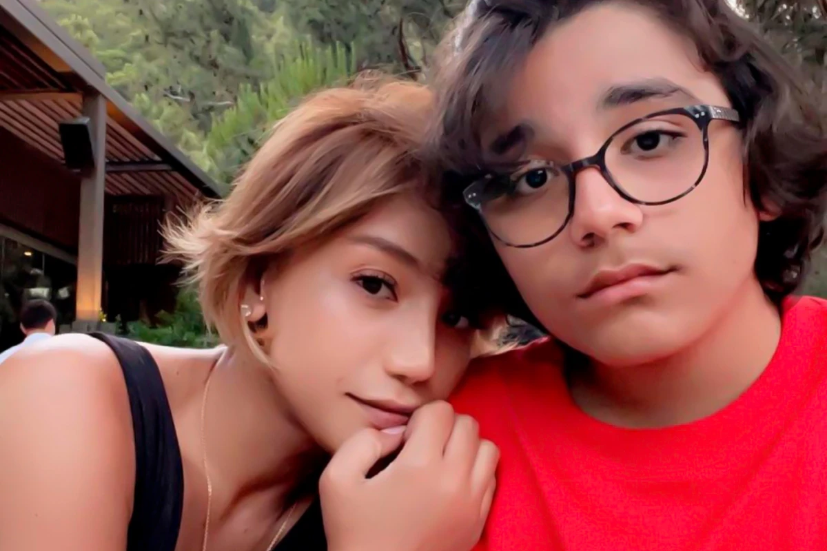 Röya oğlundan danışdı - FOTO