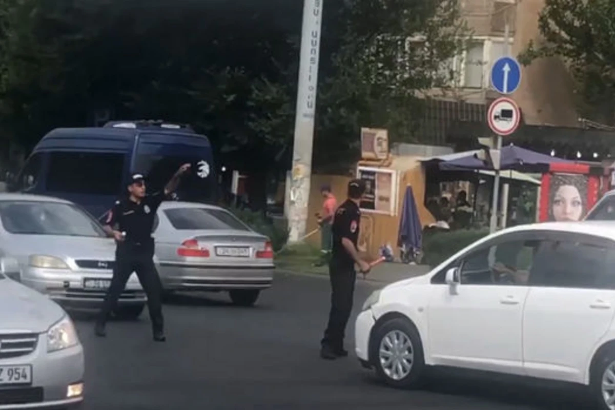 Ermənilər rüsvay olmaqdan doymur: Bu dəfə polisləri “master-klass” göstərdi - VİDEO