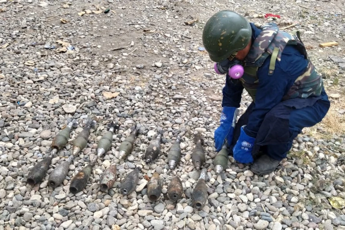 В Джабраиле обнаружены боеприпасы с белым фосфором, использовавшиеся армянской армией - ФОТО