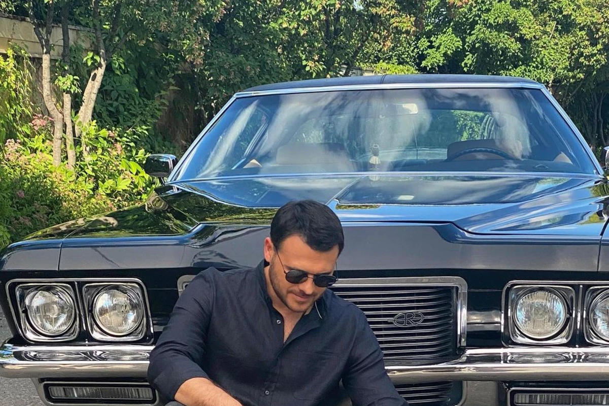 Emin Ağalarov retro avtomobili ilə