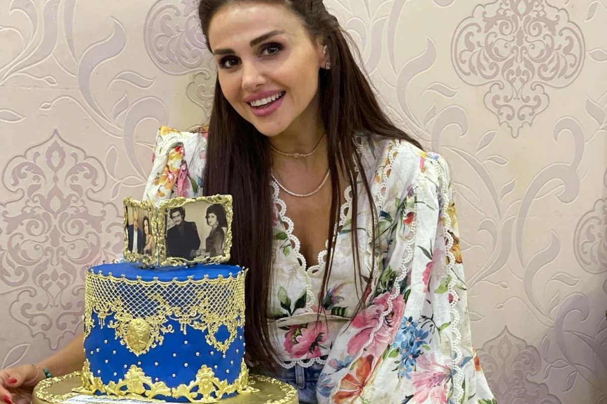 Günel Zeynalova atasını belə təbrik etdi - FOTO Günel Zeynalova atasını belə təbrik etdi - FOTO