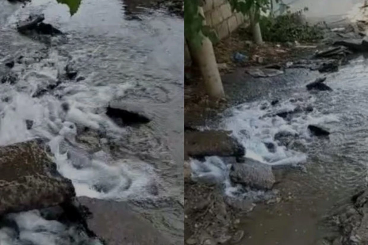 В ходе дорожных работ в Баку повреждена водопроводная линия - ВИДЕО