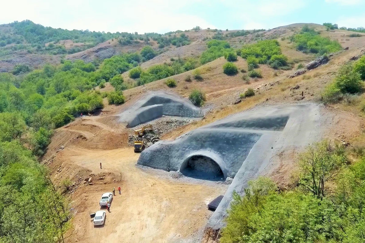 Yeni Əhmədbəyli-Füzuli-Şuşa avtomobil yolunda tunellərin inşası başlayıb - FOTO Yeni Əhmədbəyli-Füzuli-Şuşa avtomobil yolunda tunellərin inşası başlayıb - FOTO