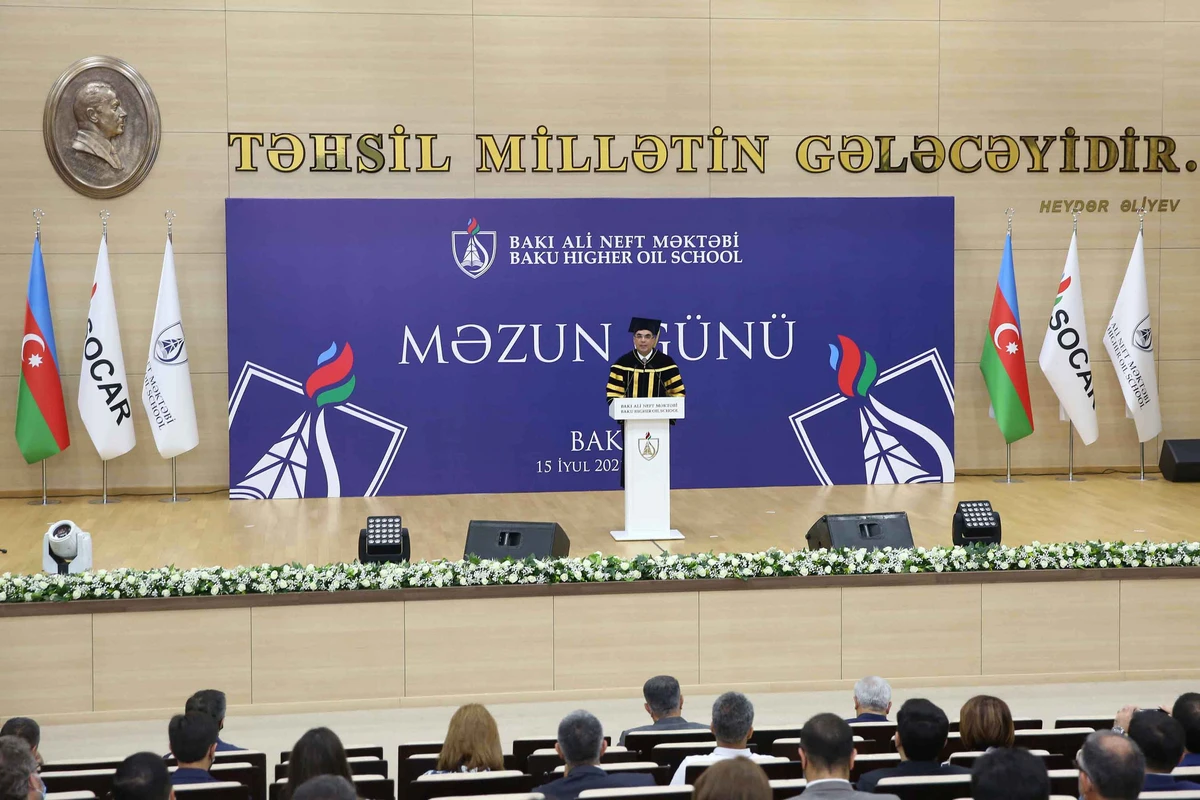 Bakı Ali Neft Məktəbində Məzun Günü - FOTO