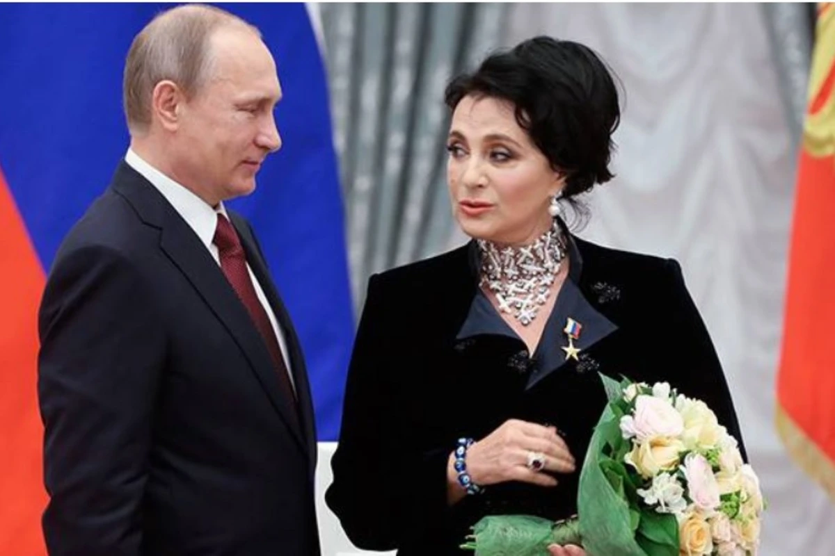 Putinlə mübahisədən çəkinməyən milyarder xanımı... - FOTO