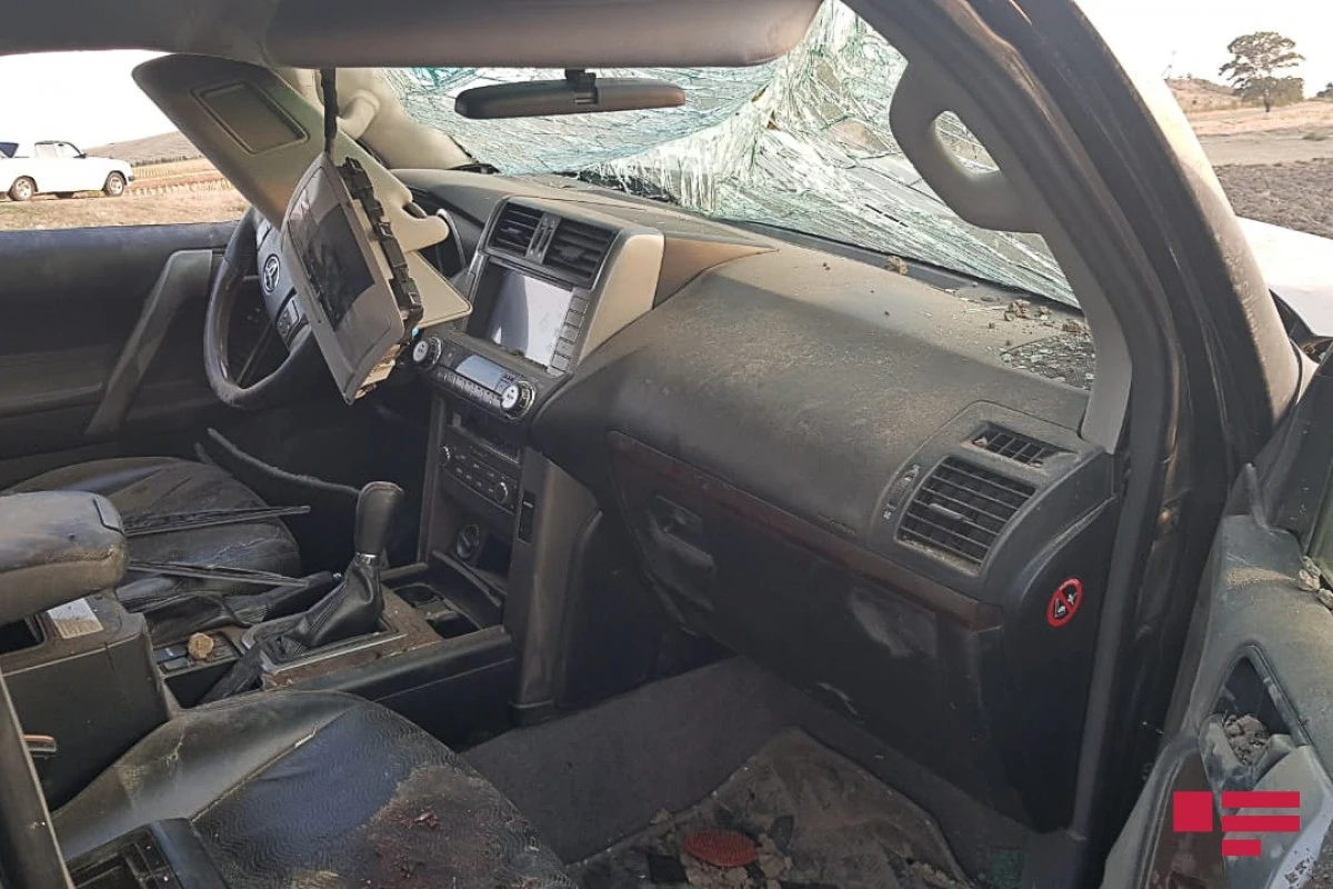 Xaçmazda maşın aşıb, 2 nəfər xəsarət alıb