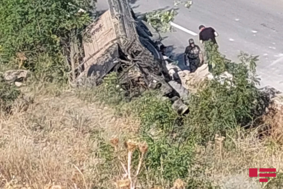 В Гёйгёле разбился автомобиль с военнослужащими, пострадали 15 человек - ФОТО