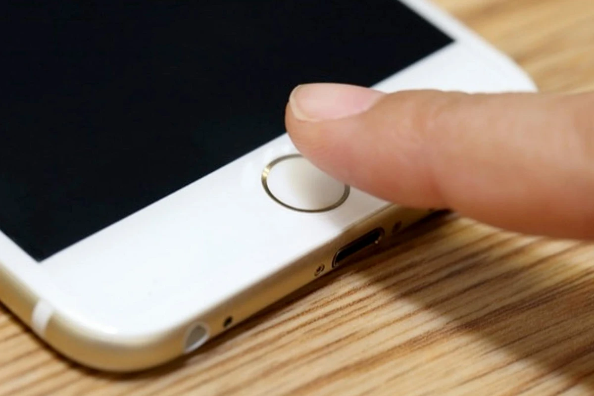 Владельцев iPhone 13 оставят без сканера отпечатков пальцев