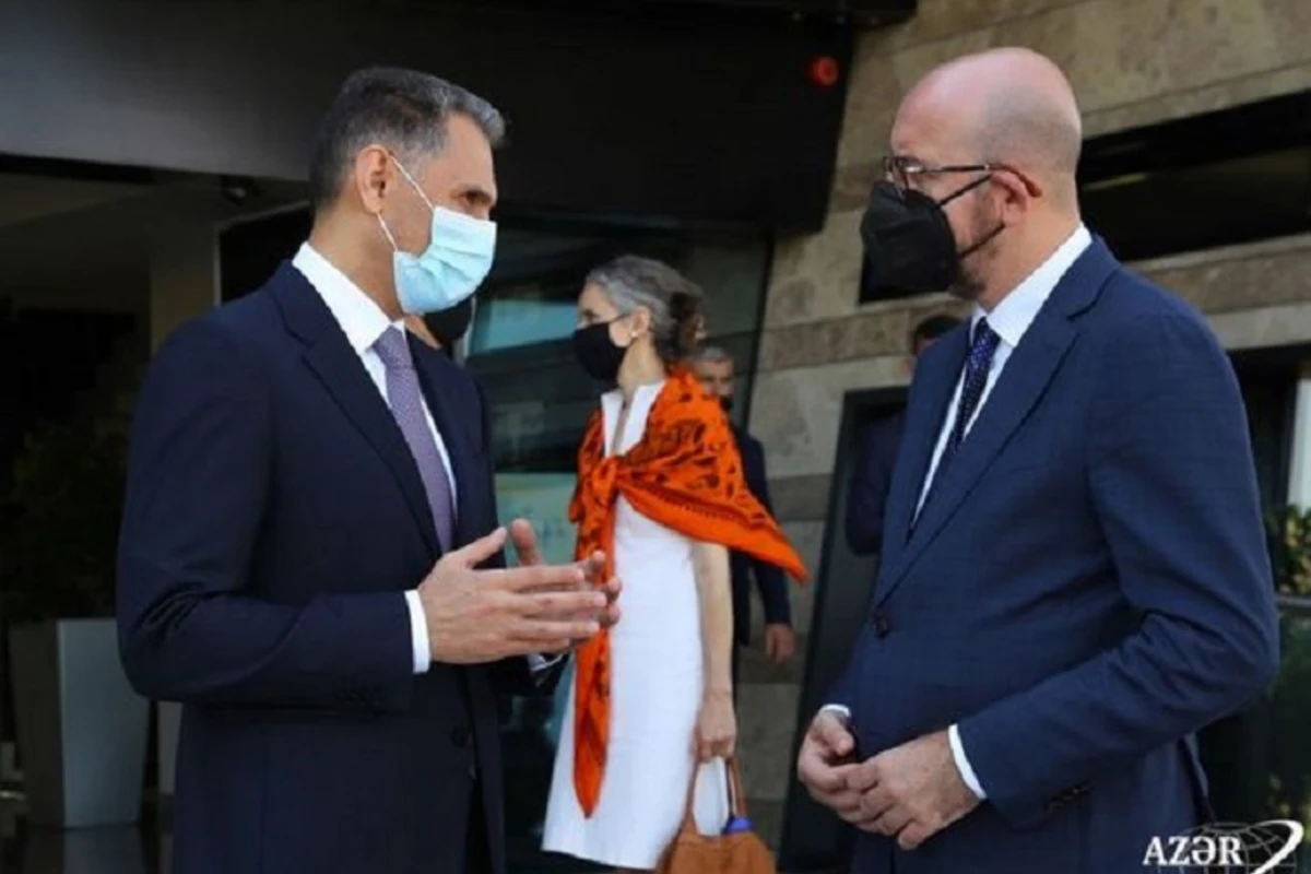 Şarl Mişel “Azərkosmos”un Əsas Yerüstü Peyk İdarəetmə Mərkəzində olub - FOTO