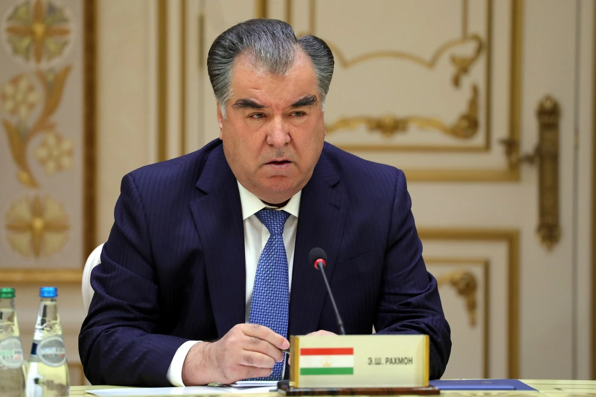Tacikistan prezidentinin qayınanasından sonra bacısı da koronavirusdan vəfat etdi