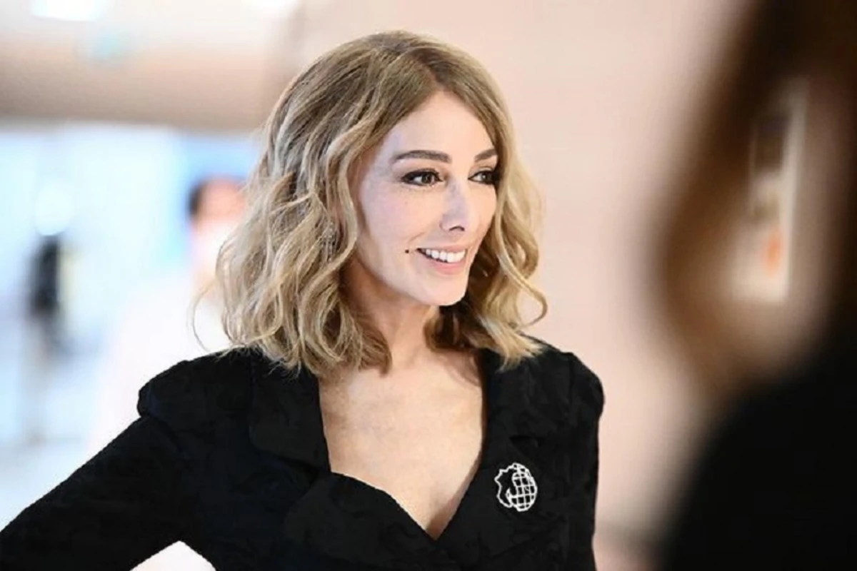 56 yaşlı aktrisanın bu fotoları müzakirələrə səbəb oldu - FOTO