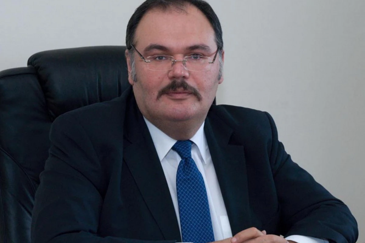 Президент отозвал Таира Тагизаде с должности посла