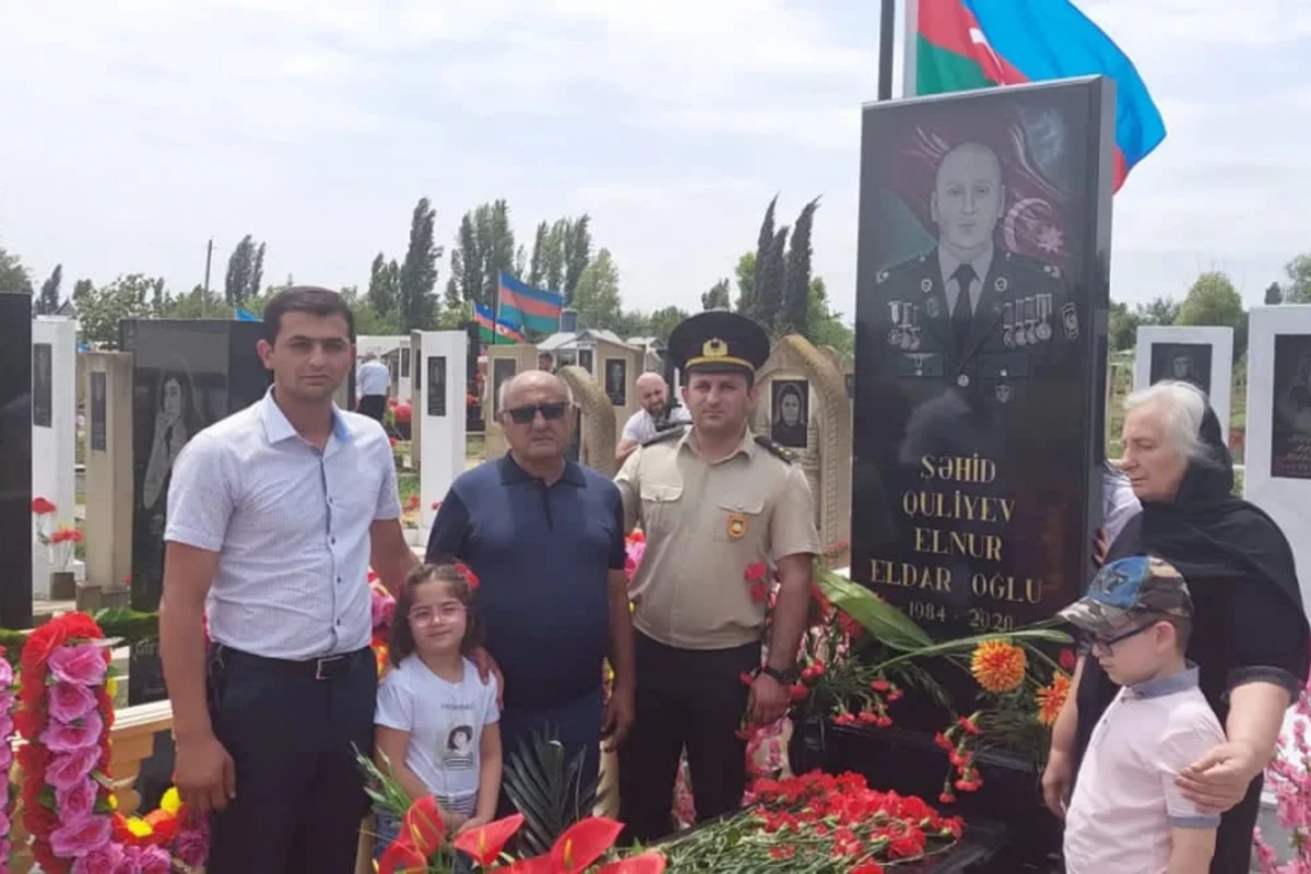 Şəhid mayor Elnur Quliyevin doğum günündə xatirəsi anılıb - FOTO Şəhid mayor Elnur Quliyevin doğum günündə xatirəsi anılıb - FOTO