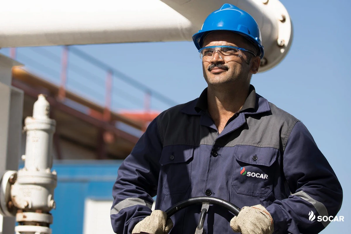 SOCAR dənizdə təhlükəli hava şəraiti ilə bağlı hərəkətə keçdi SOCAR dənizdə təhlükəli hava şəraiti ilə bağlı hərəkətə keçdi