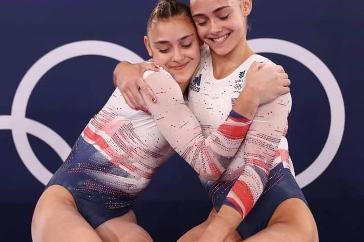Böyük Britaniya adına medal qazanan azərbaycanlı bacılar
