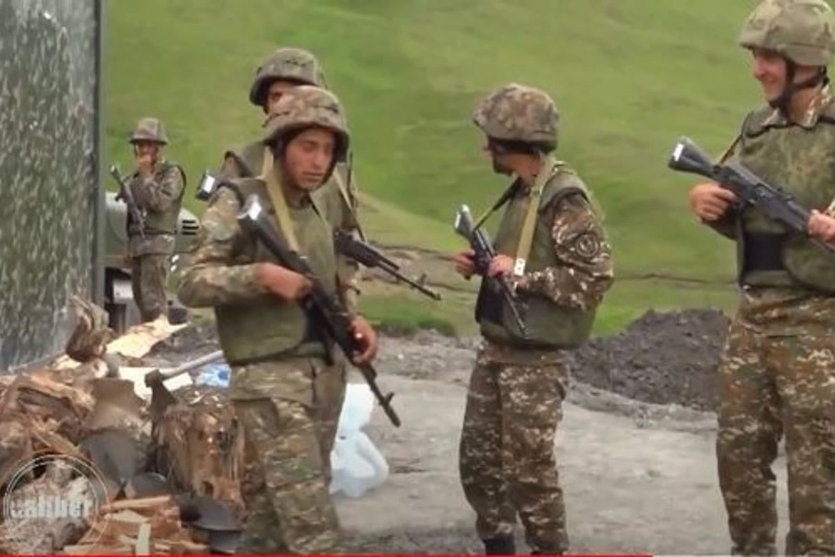 “Caliber”: Erməni siyasətçilər öz müdafiə idarələrinin itkilər barədə məlumatlarına inanmır – VİDEO