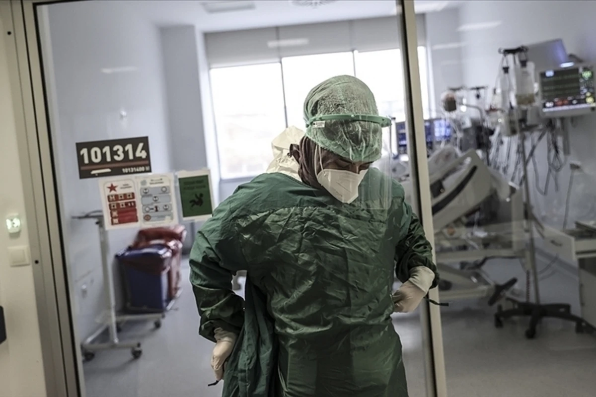 Türkiyədə koronavirus bir gündə 60 can aldı Türkiyədə koronavirus bir gündə 60 can aldı