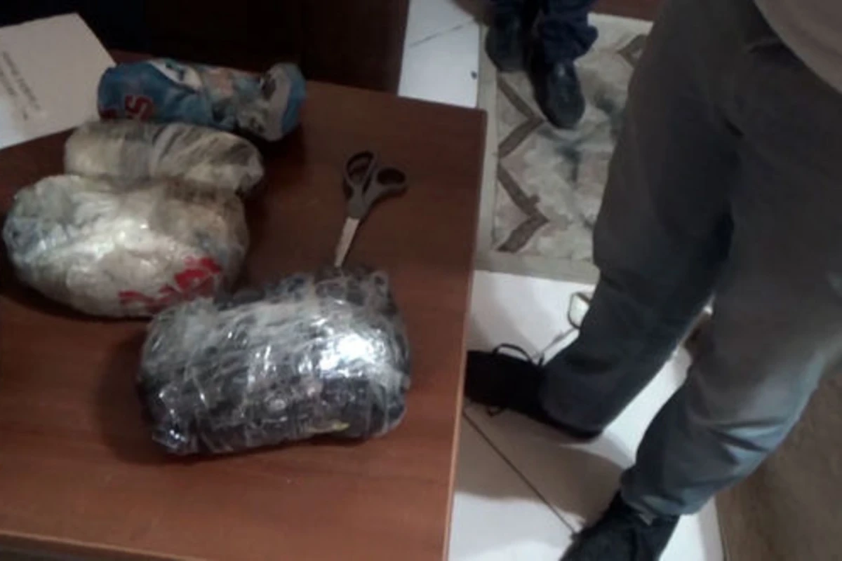 Polis 40 kiloqramdan artıq heroin və metamfetamini dövriyyədən çıxardı - VİDEO