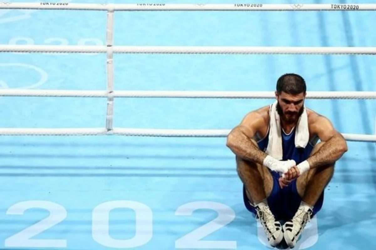 Olimpiadanı qalmaqalla tərk edən azərbaycanlı idmançı məğlubiyyətindən yazdı – FOTO