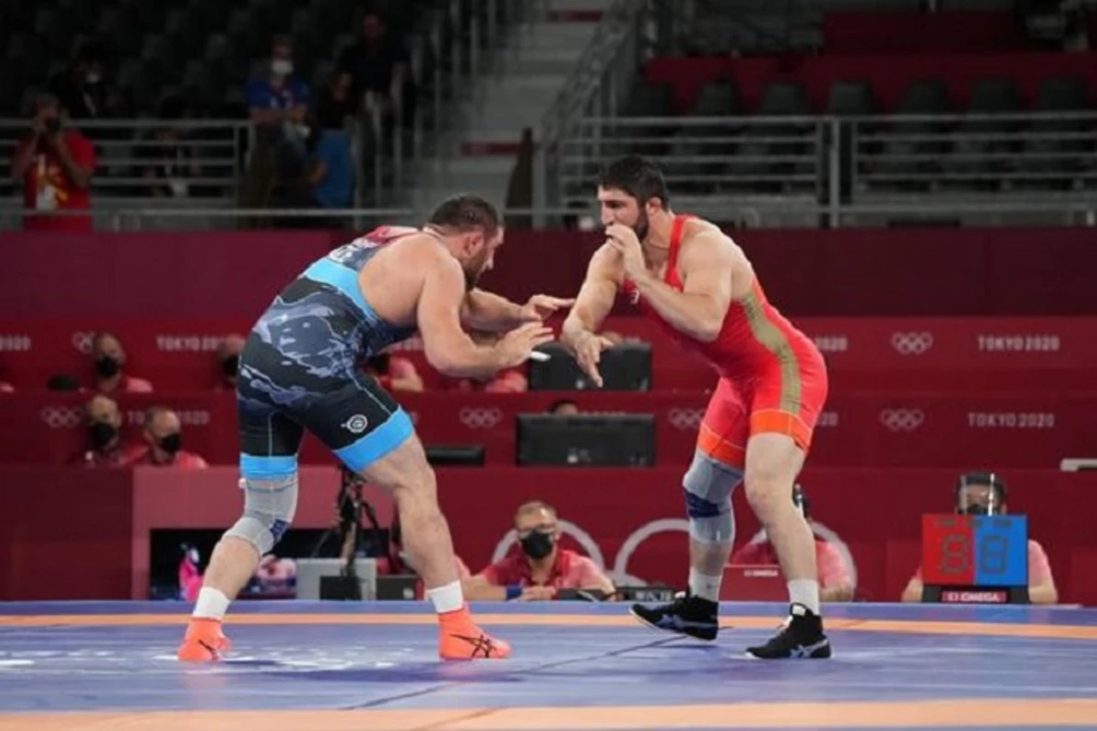 Токио-2020: Шариф Шарифов проиграл олимпийскому чемпиону из России 