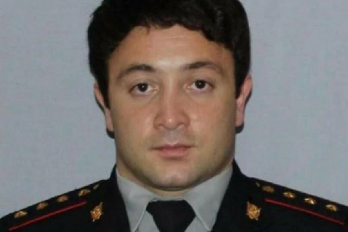 Скончался капитан полиции, раненный при взрыве гранаты на автомобильном рынке в Баку