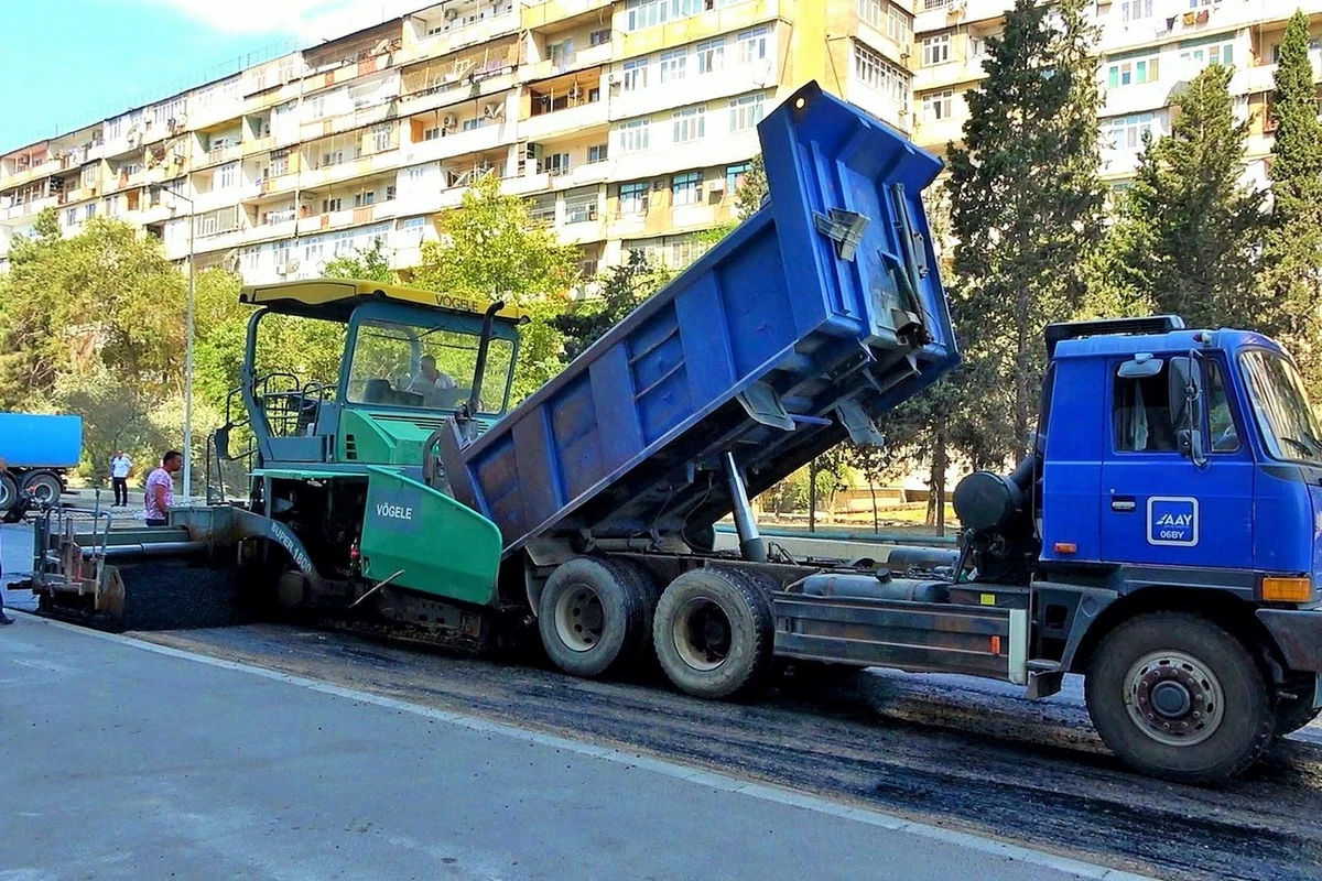 Bakının Bəhruz Nuriyev küçəsi əsaslı təmir olunur - FOTO