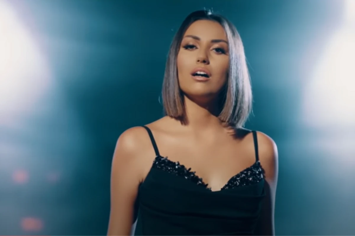 Safura Əlizadə: “Yaşatdığın əzabla sən də yan!” - VİDEO Safura Əlizadə: “Yaşatdığın əzabla sən də yan!” - VİDEO