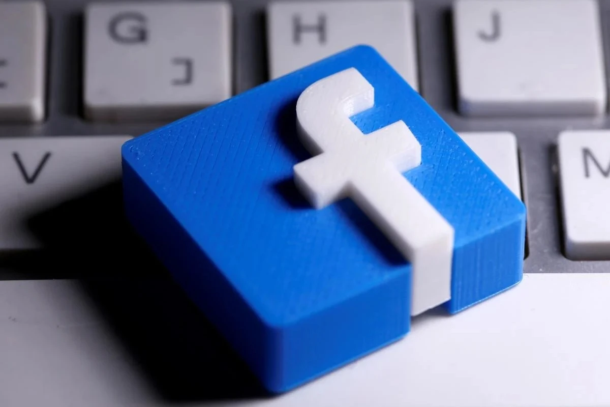 Facebook решил не возвращать сотрудников в офисы