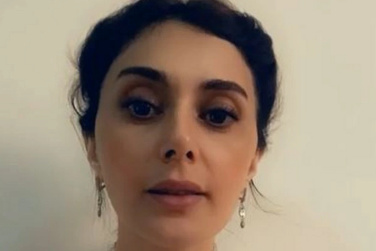“Tiktok”da qeyri-etik ifadələr işlədən qadın üzr istədi - VİDEO
