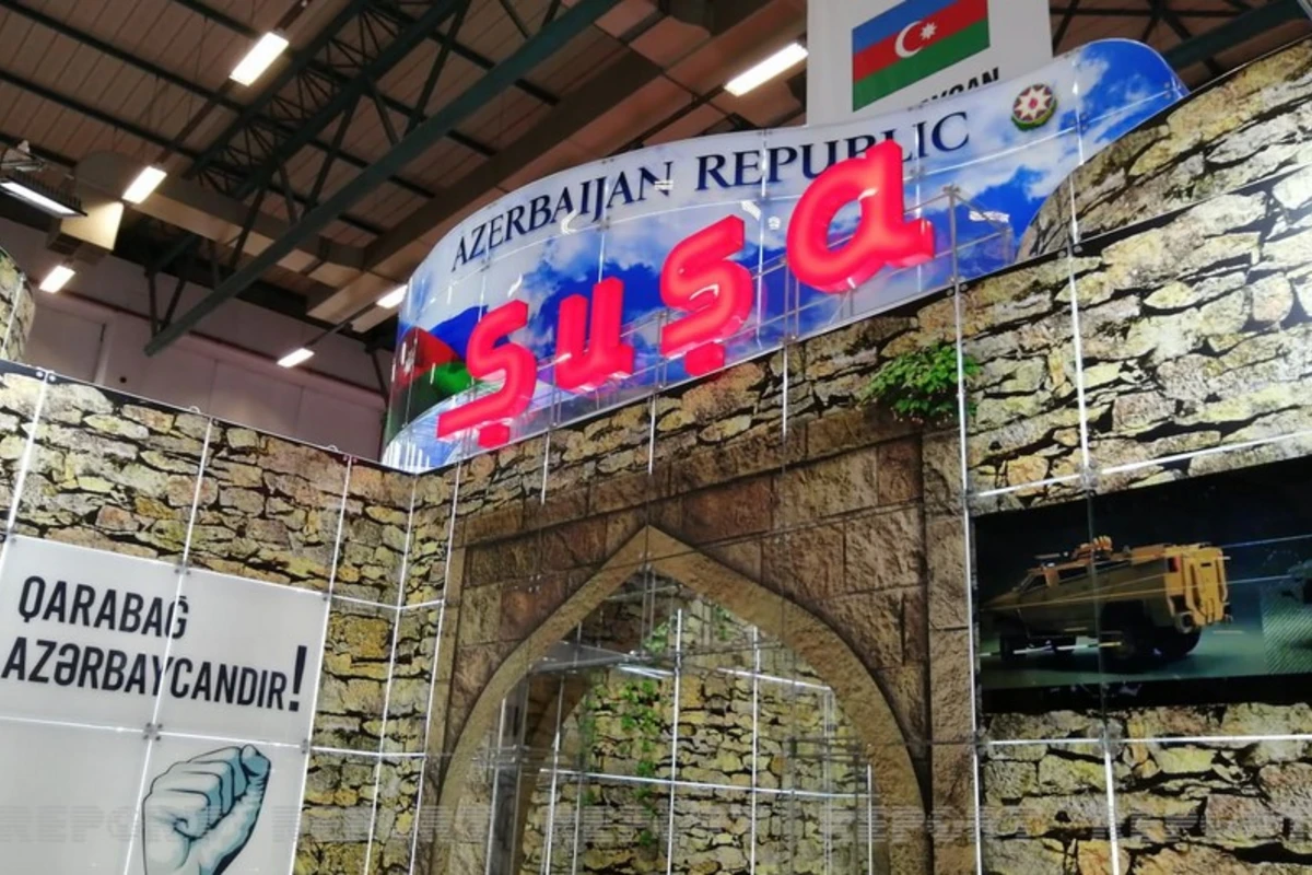 Türkiyədə beynəlxalq sərgidə nümayiş olunan Azərbaycan silahları - FOTO