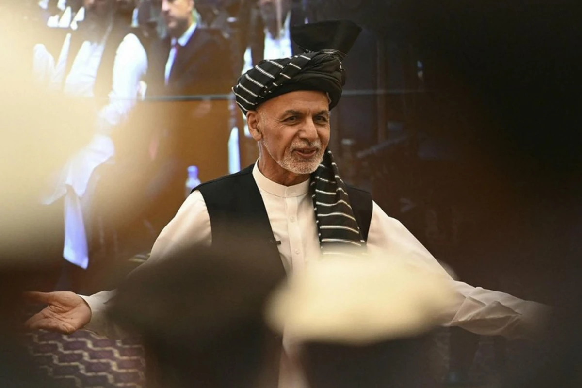Əşrəf Qani: “Ölkəni bir köynəkdə, çalmada və ayaqqabıda tərk etdim” Əşrəf Qani: “Ölkəni bir köynəkdə, çalmada və ayaqqabıda tərk etdim”