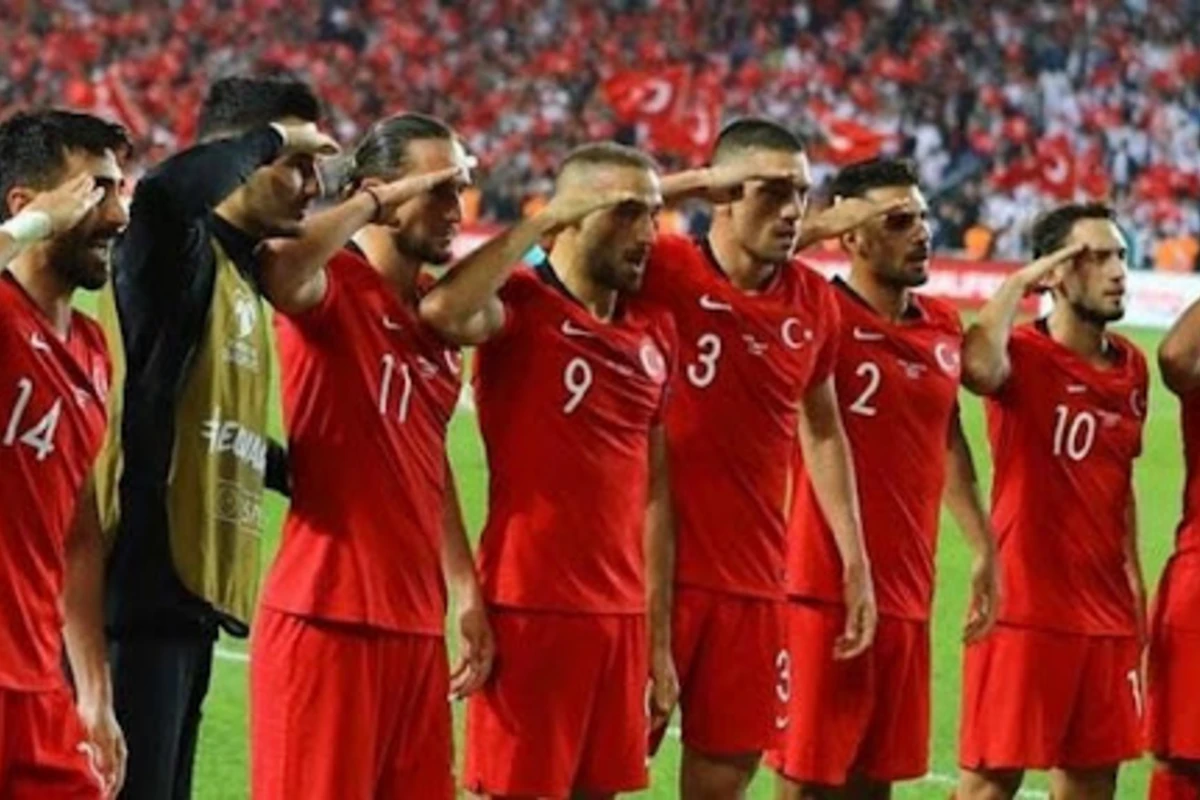 Ay-ulduzlular bir neçə futbolçusundan məhrum ola bilər