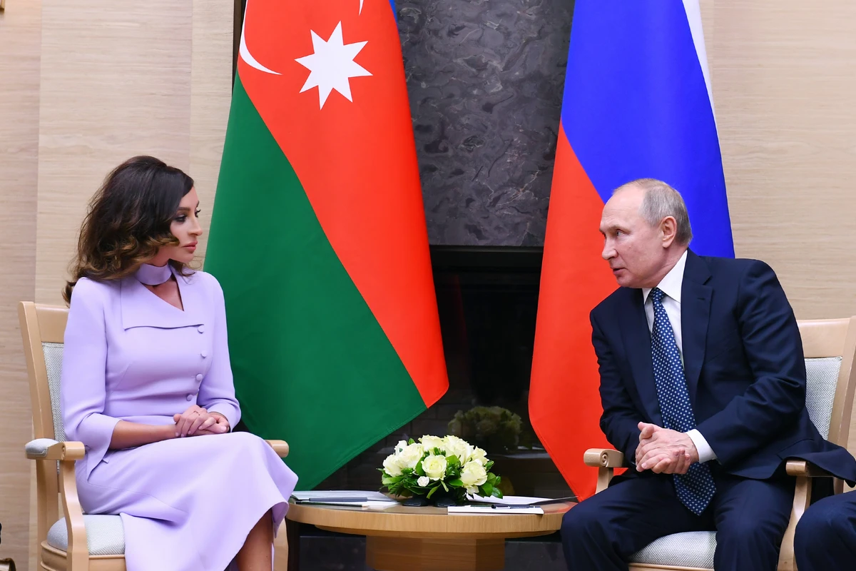 Владимир Путин поздравил Мехрибан Алиеву с днем рождения