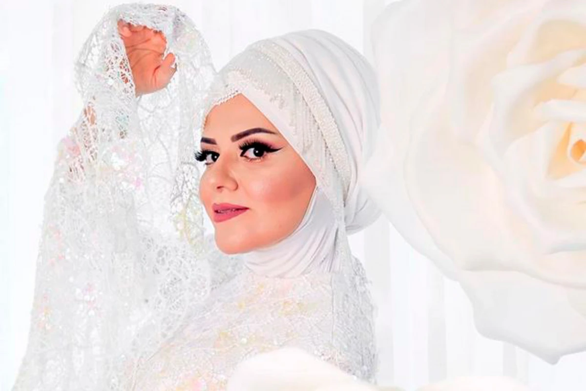 Xuraman Şuşalının ağ - FOTOSESSİYASI Xuraman Şuşalının ağ - FOTOSESSİYASI