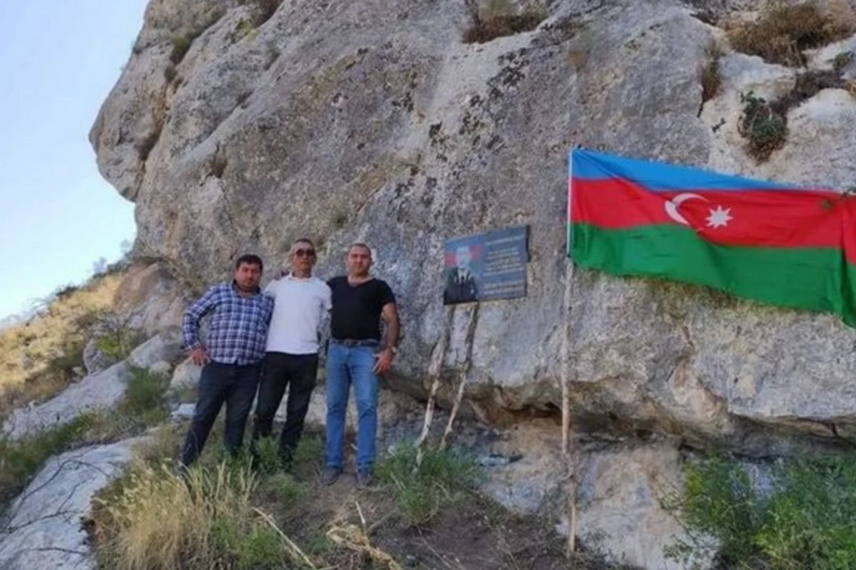 Milli Qəhrəmanın şəhid olduğu yerə onun xatirə lövhəsi vuruldu - FOTO