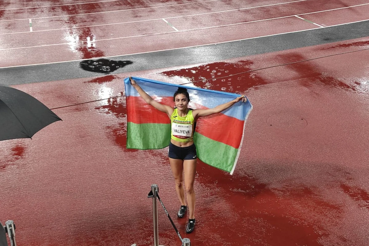 Азербайджанская спортсменка завоевала первую для страны серебряную медаль на Паралимпийских играх